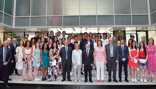 Reception for graduates with special mentions