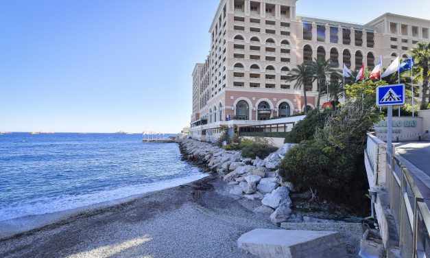 Mudspill cleaned from beach below Saint-Roman