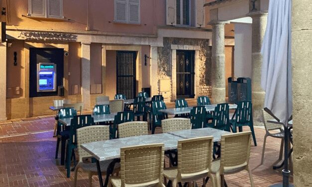 Monaco restaurateurs bemoan lack of clients
