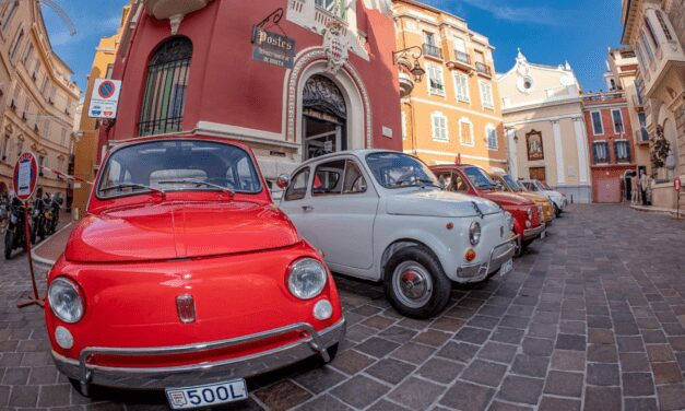 Fiat 500 club marks end of summer