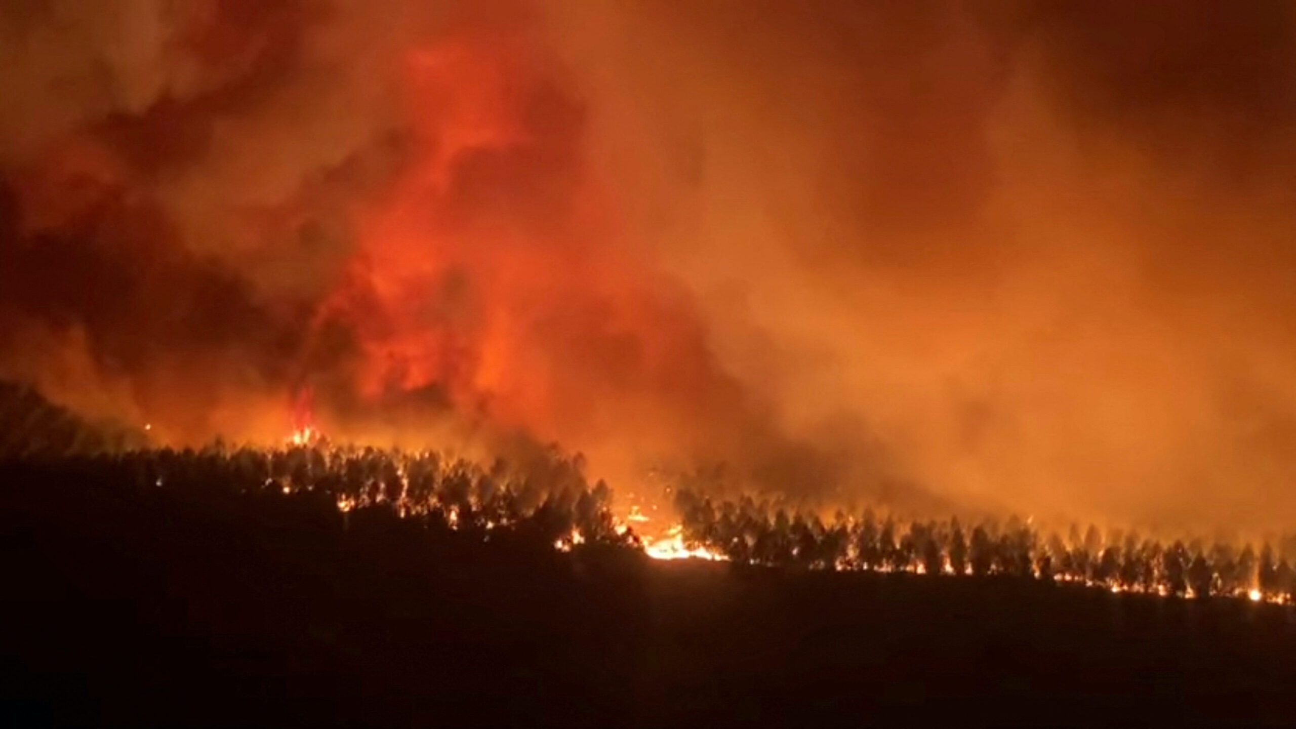 Rekindled Wildfires Rage In Gironde Thousands Evacuated Homes Lost 