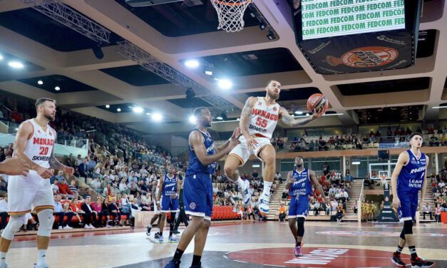 Roca Team shine in first match in new arena