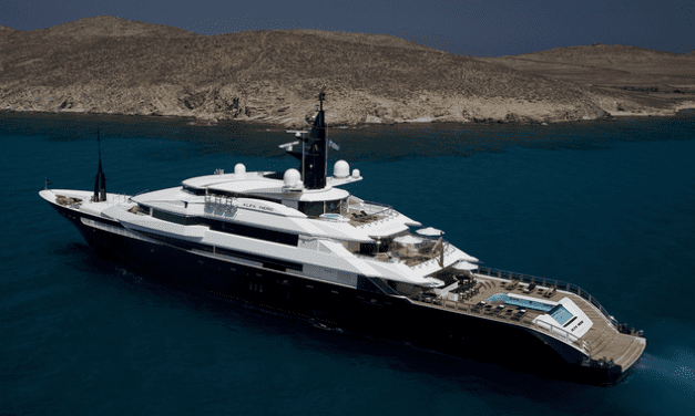 Bereits Angebote für beschlagnahmte Superyacht in russischem Besitz eingegangen