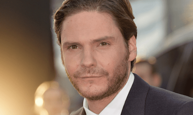 Daniel Brühl to star in Kaiser Karl