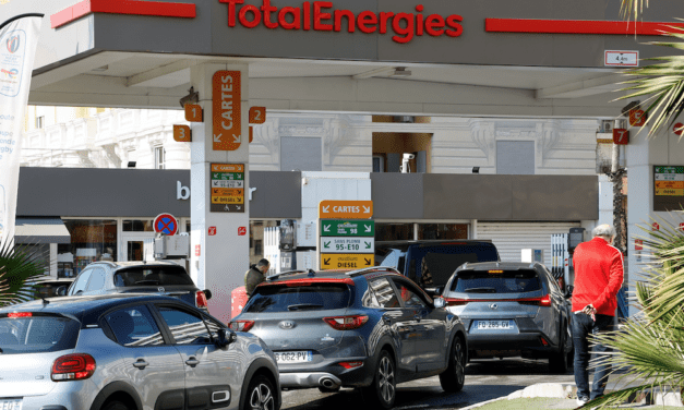 Fuel shortages start to bite as French pensions row goes on