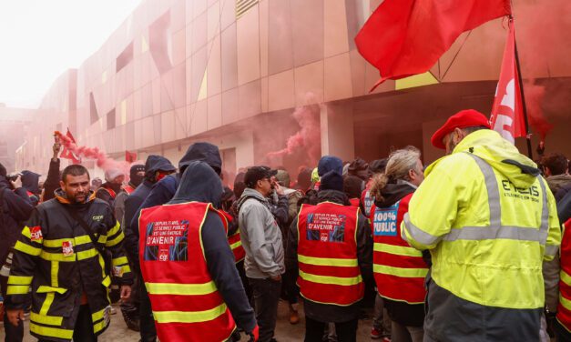 No respite from French pension protests into weekend