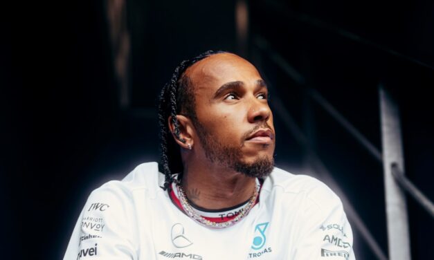 Lewis Hamilton puts Ferrari transfer rumours to bed in Monaco