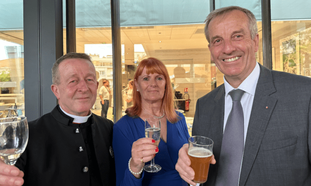 British Association celebrates King’s Birthday with party at Novotel