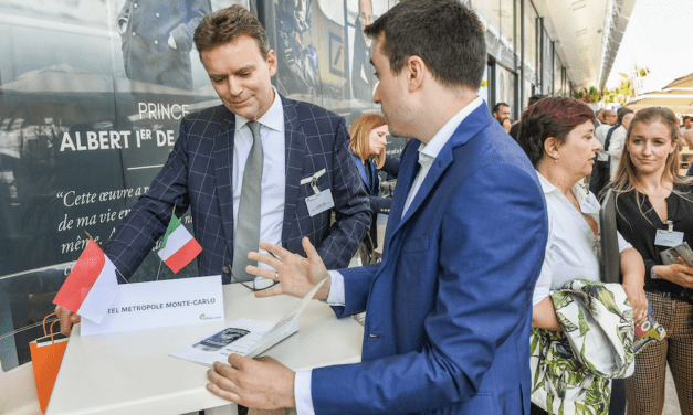 Members of MEB receive ‘Liguria’ at Yacht Club
