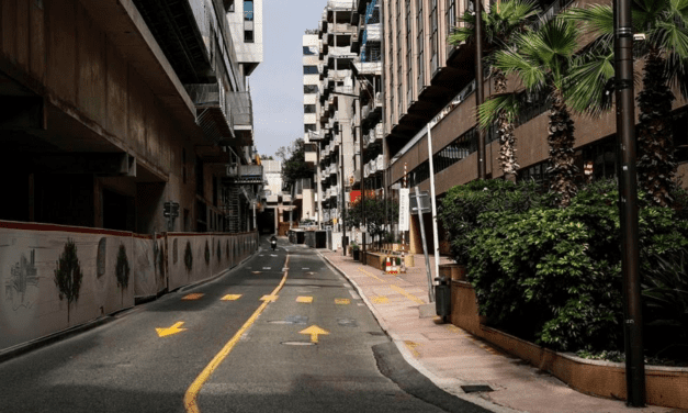 Partial closure of upward lane of ave. de Fontvieille