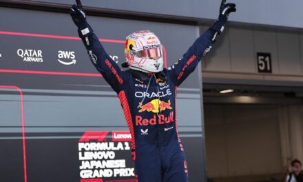 Verstappens Sieg sichert Red Bull den Team-Titel