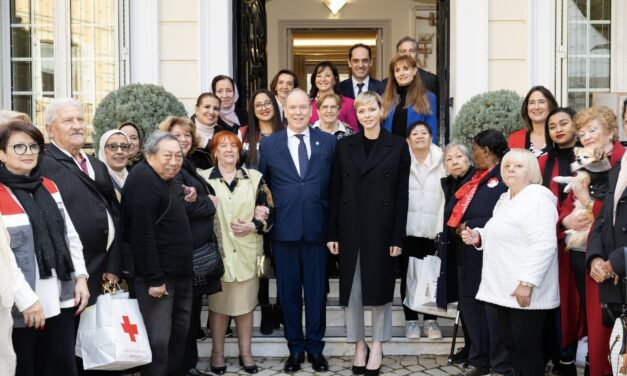 Princely couple distribute Christmas gifts to Monaco Red Cross beneficiaries