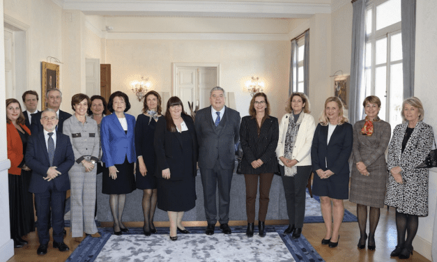 Minister of State receives President of Council on the Status of Women of Quebec