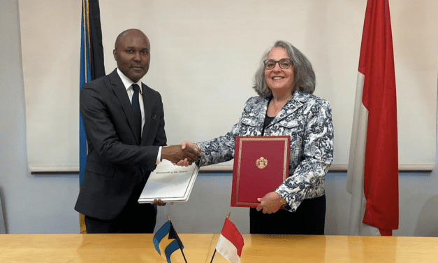 Monaco establishes diplomatic relations with the Bahamas