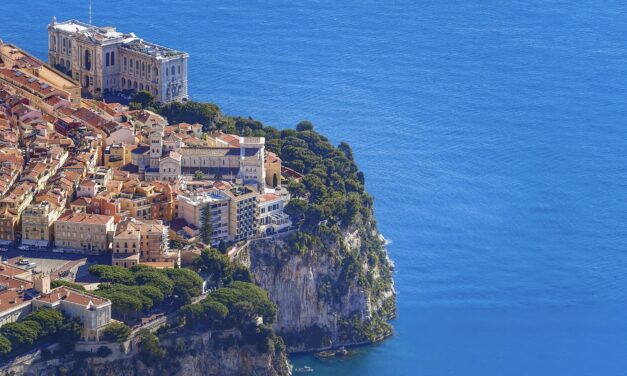 Food establishments in Monaco-Ville face inspections: violations found, investigation launched