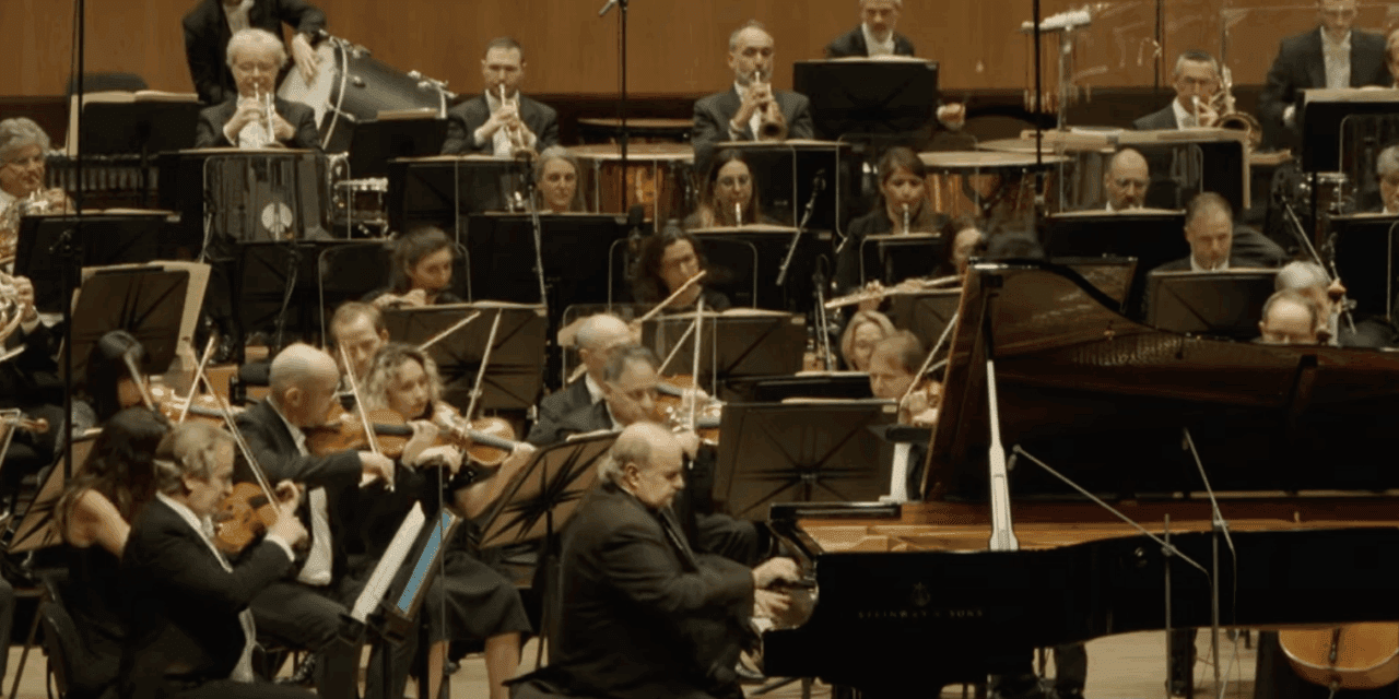 Rhythms and emotions with Jorge Luis Prats and the OPMC
