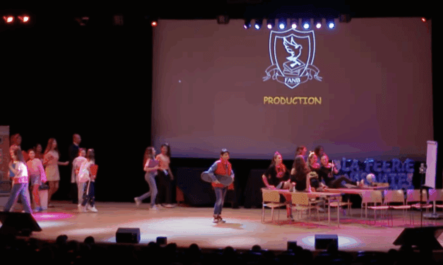 From school benches to the DeLorean is a nostalgic triumph by FANB students
