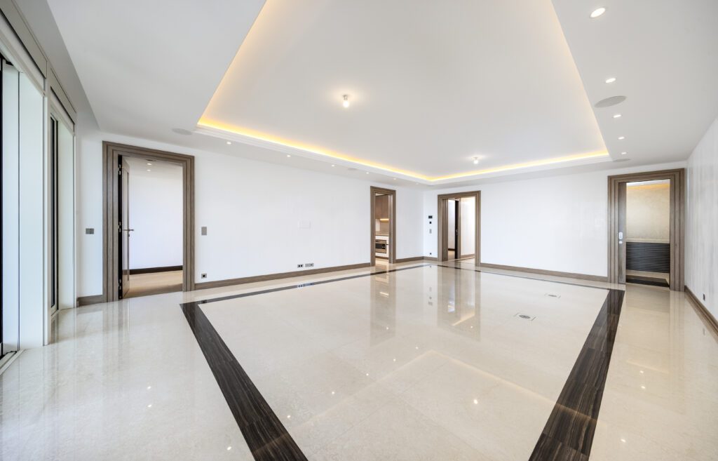 Sale – Bayhouse – 269 sqm – €25m