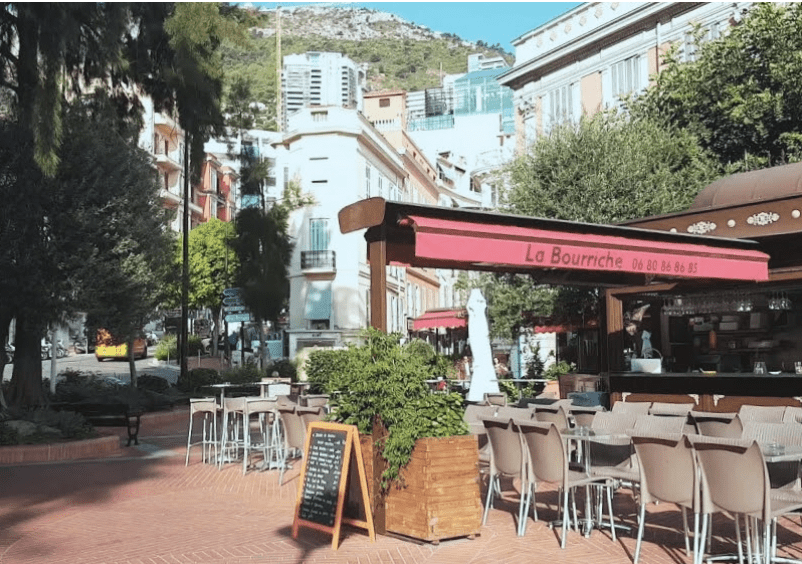 CREM says goodbye to July on Place d’Armes