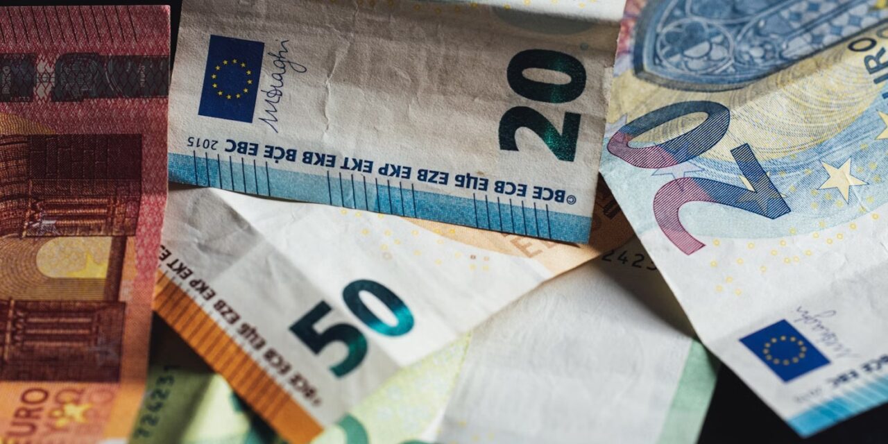 Imposter pretending to live in Monaco swindles €220,000 from victim in fake cash scheme