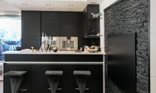 RENT – Parc Saint Roman – 90 sqm – €12,5k / MONTH