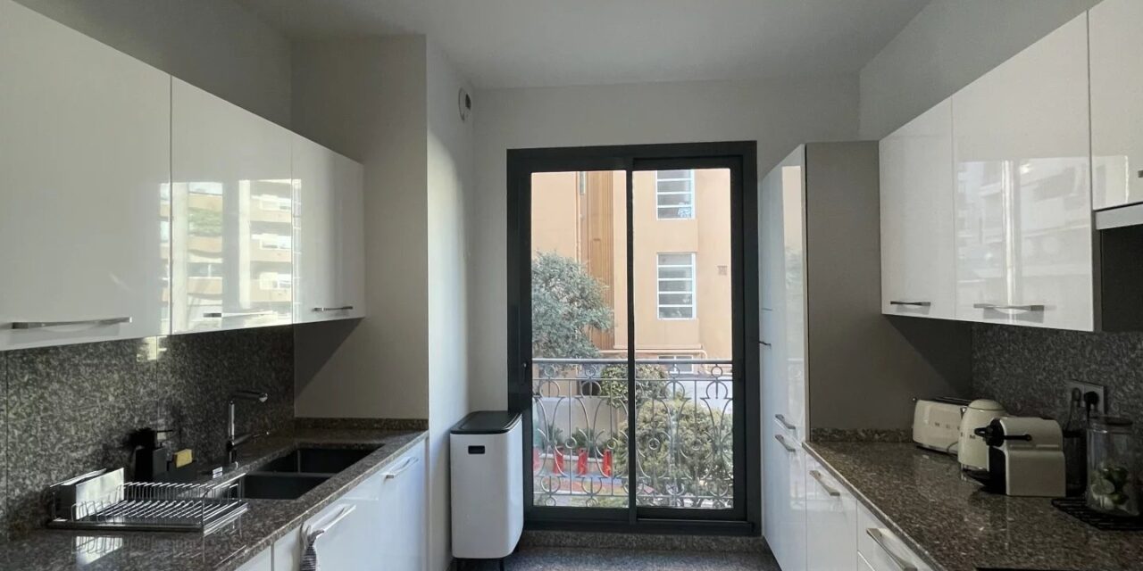 Rent: Monator – 2 rooms 109 SQM – 12,8k EUR