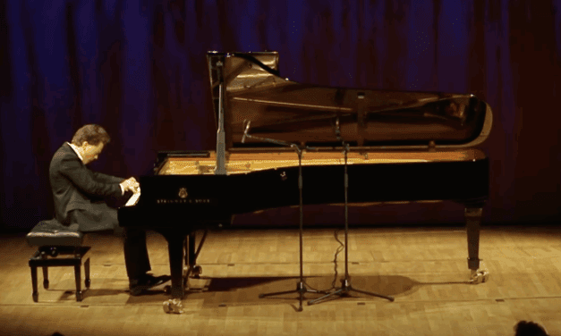 Rising Piano Virtuoso Dazzles Salle Garnier