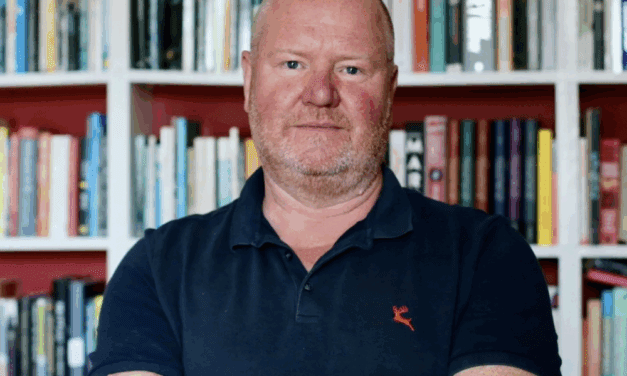 Full house for Irish editor and author