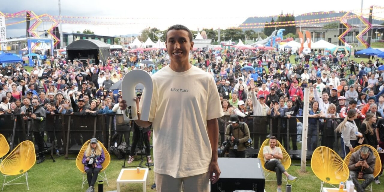 Egan Bernal honoured as “Peace Champion of the Year 2025” in Zipaquirá