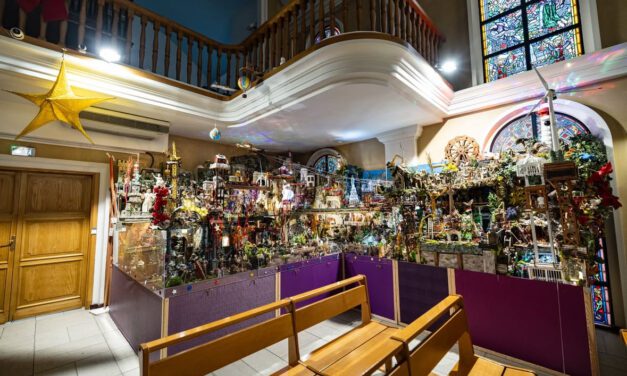 A dazzling nativity scene transforms the Carmelite Chapel for Christmas