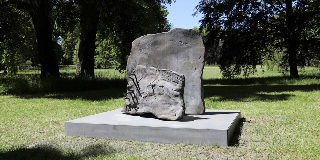 Monaco’s Prince Pierre Foundation brings Simone Fattal’s monumental sculptures to Mexico City