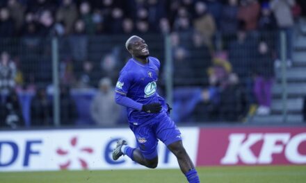 Ten-man AS Monaco hold firm to progress in Coupe de France