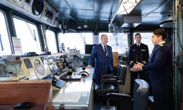 Capricorne minehunter makes symbolic stopover in Monaco