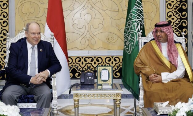 Prince Albert II backs Team Monaco as E1 season opens in Jeddah
