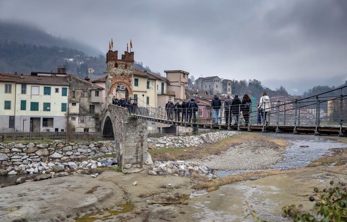 Warm crowds and deep roots greet Prince Albert II in Millesimo - NEWS ...