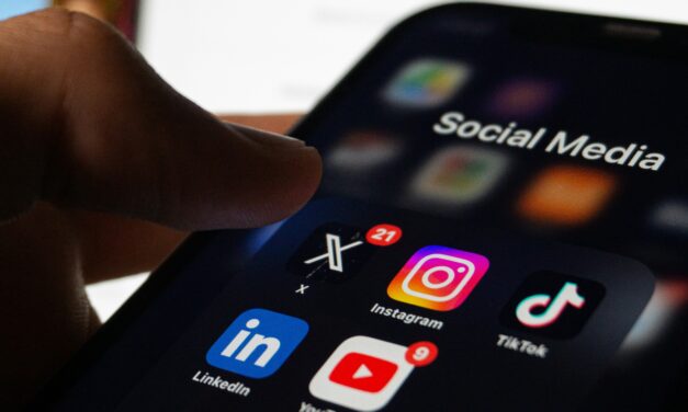 Should Monaco follow France in banning social media for under-15s?