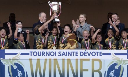 Prince Albert II and Princess Charlène crown Singapore champions