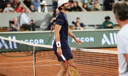 Vacherot battles into Roland-Garros second round