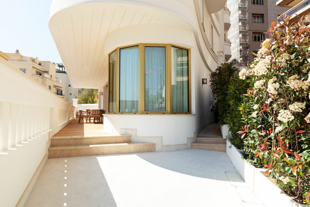 Rent – Pavillon Maurice – 335.3 sqm – € 37k /month