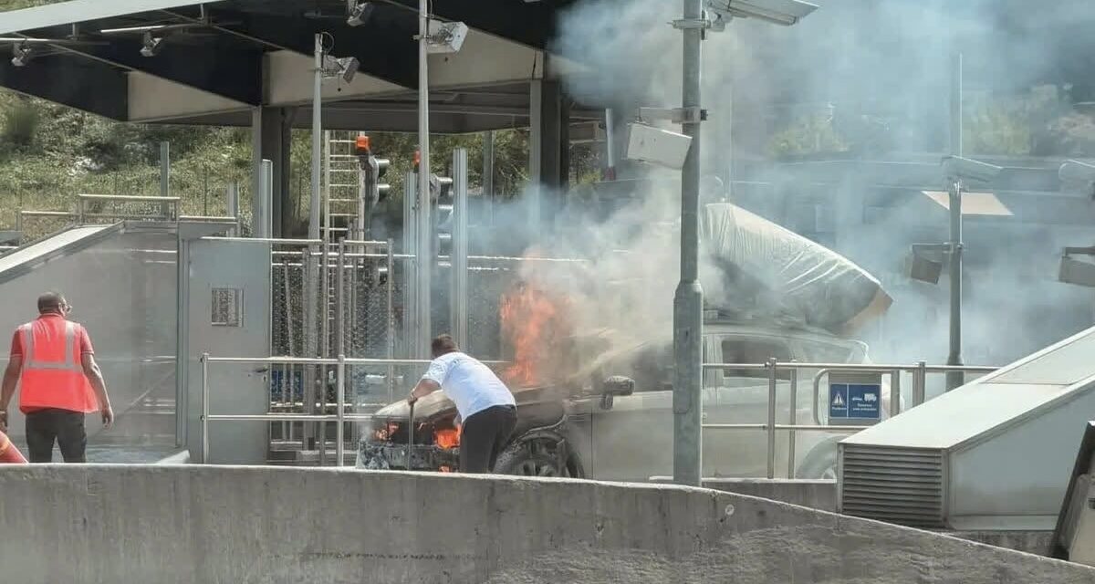 Car fire sparks chaos at La Turbie tolls, three-kilometre tailback on A8