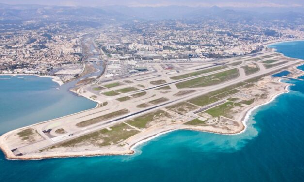 Nice Airport urges travellers to plan ahead