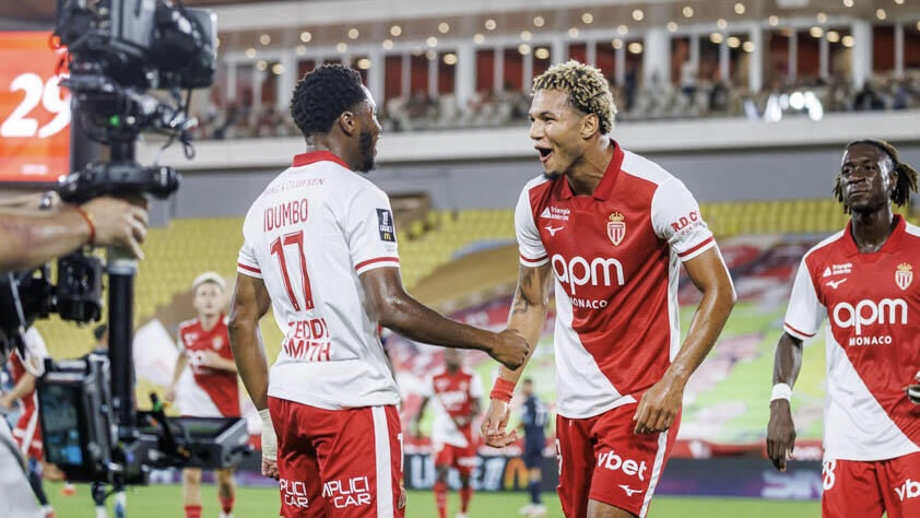 Brunner brace sends Monaco top of Ligue 1 with statement win over Marseille